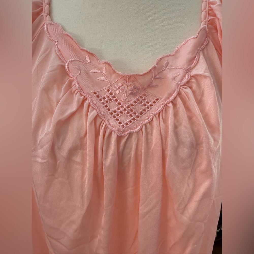 Avian Vintage  Peach Lace-Trim Short Sleeve Nightgown - Picture 3 of 8